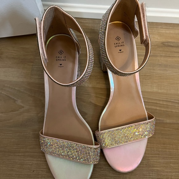 Call is string sparkle heels - Picture 2 of 2